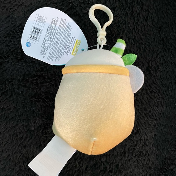 Medina clip Squishmallow - Picture 2 of 4